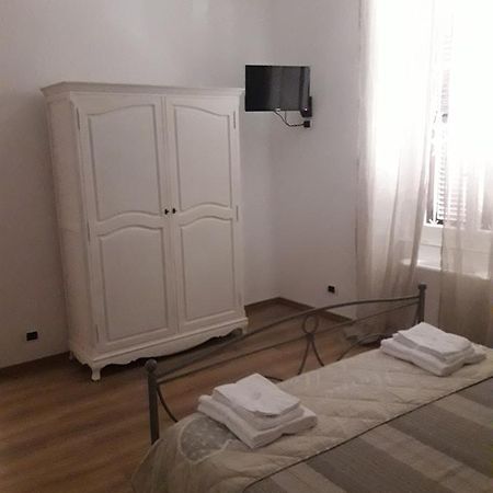 Aliso' Apartman Sarzana Kültér fotó